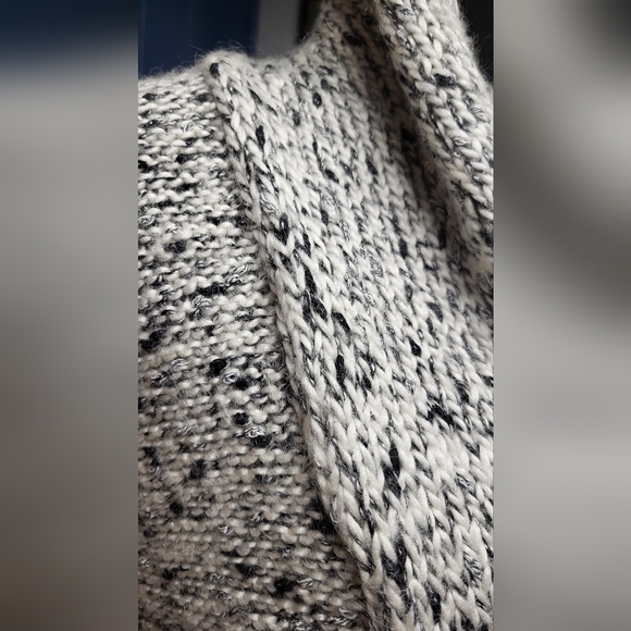 Ann Taylor LOFT Very Soft Sweater Vest Size L - Picture 5 of 9